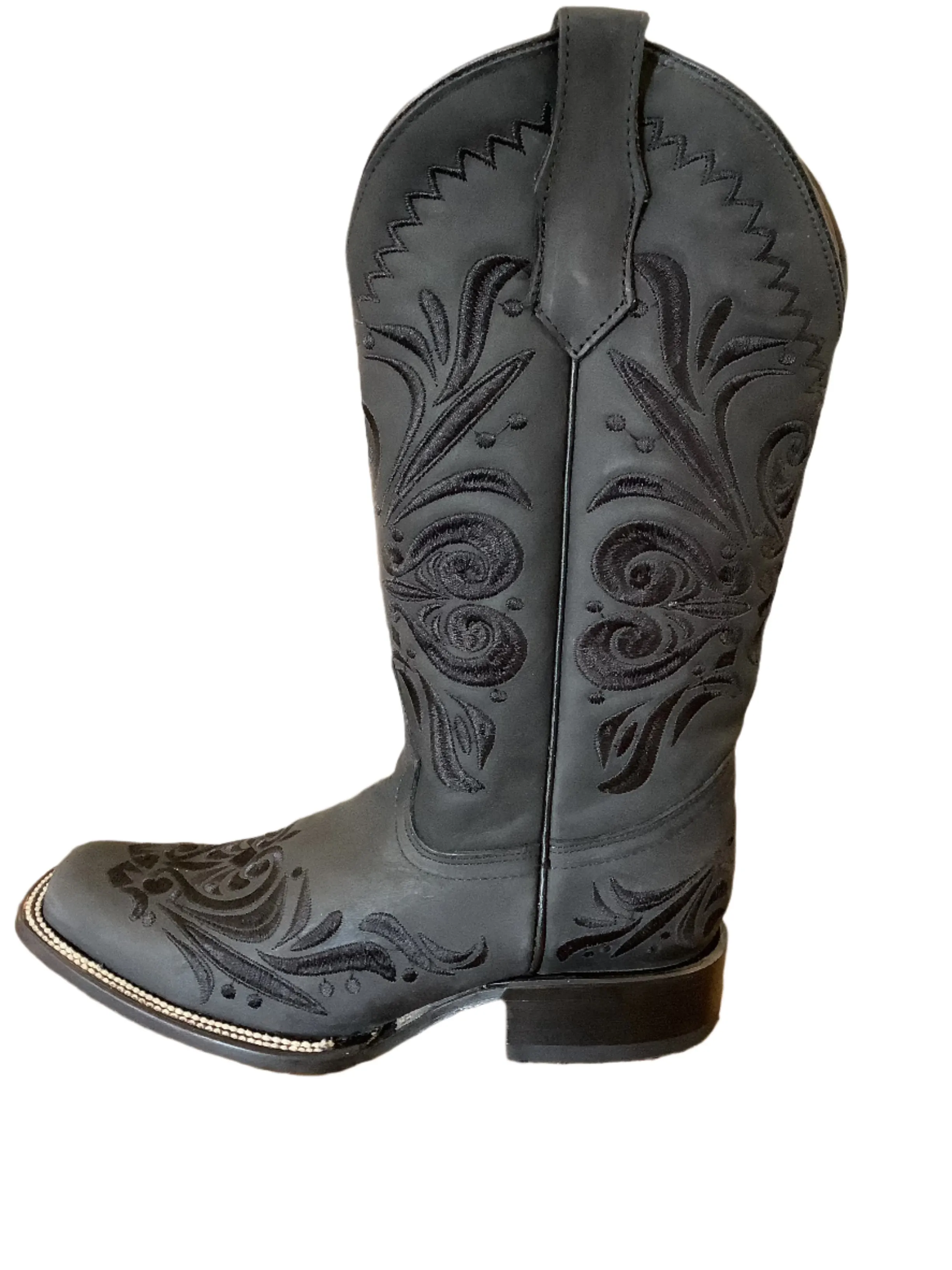 LD Black Embroidery SQ Toe Cowboy boot
