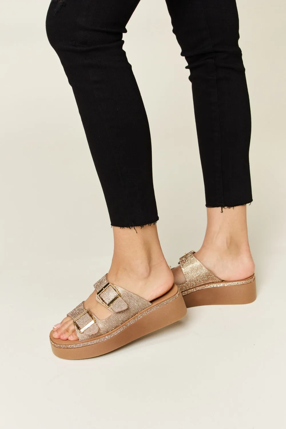 Sparks fly Wedge Sandals
