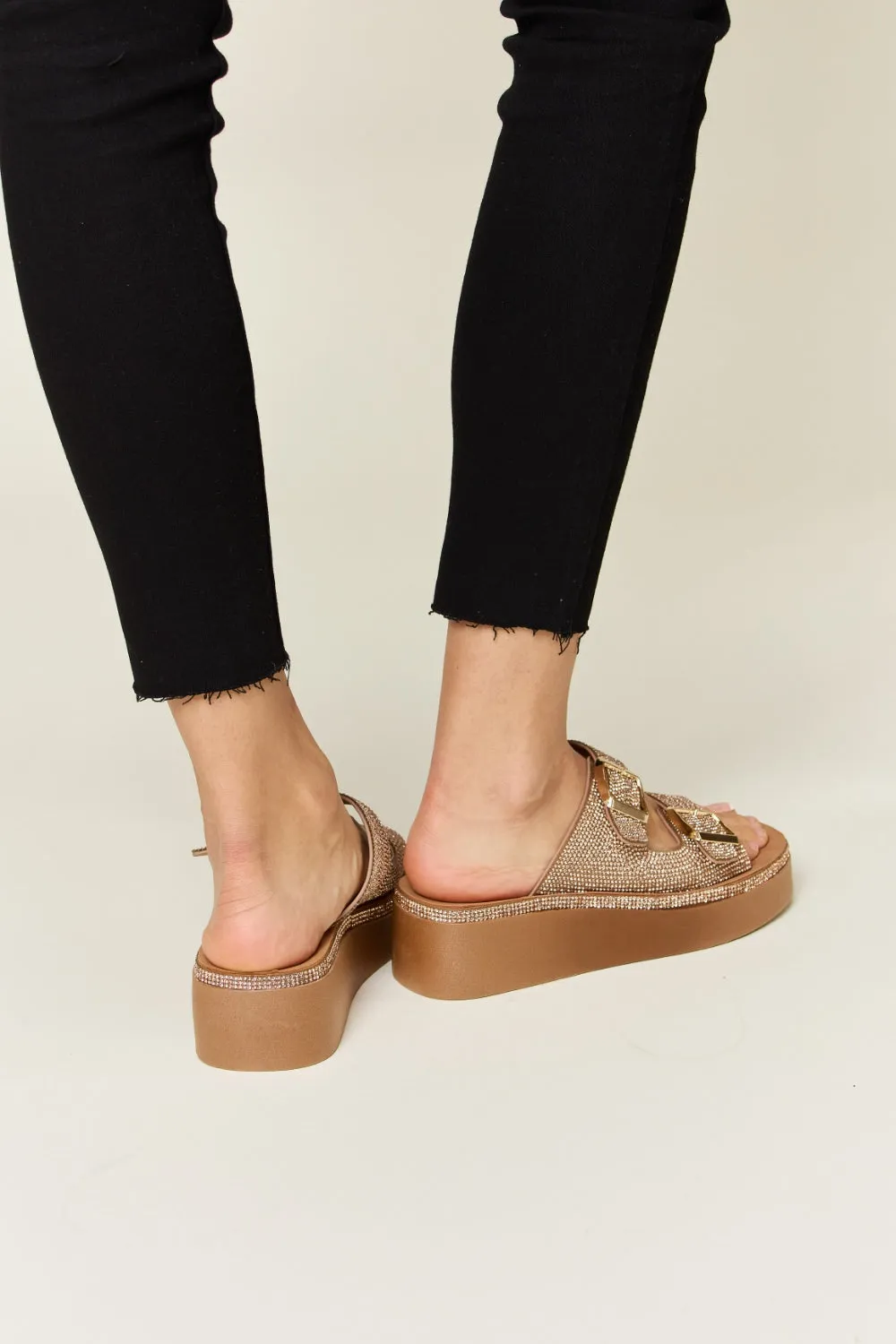 Sparks fly Wedge Sandals